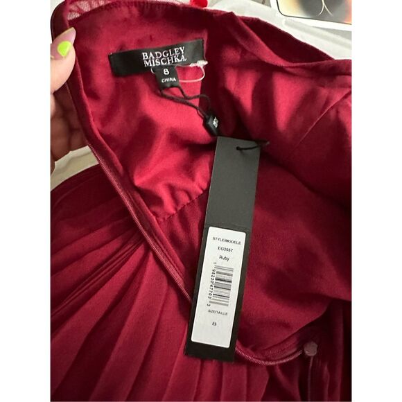 Badgley Mischka Sleeveless Pleated Georgette Gown US 8 $895 - Picture 9 of 9